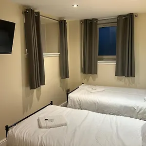 simply-room.edinburghhotelsuk.org/