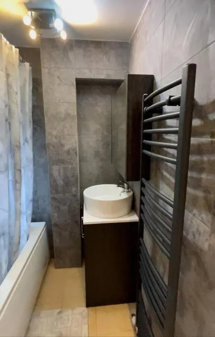 Kob Apartment 노팅엄 0*,